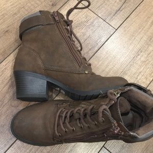 Chelsee girl ankle boots 6-6.5